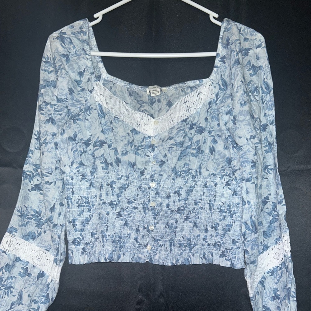 American Eagle floral boho cropped shirt